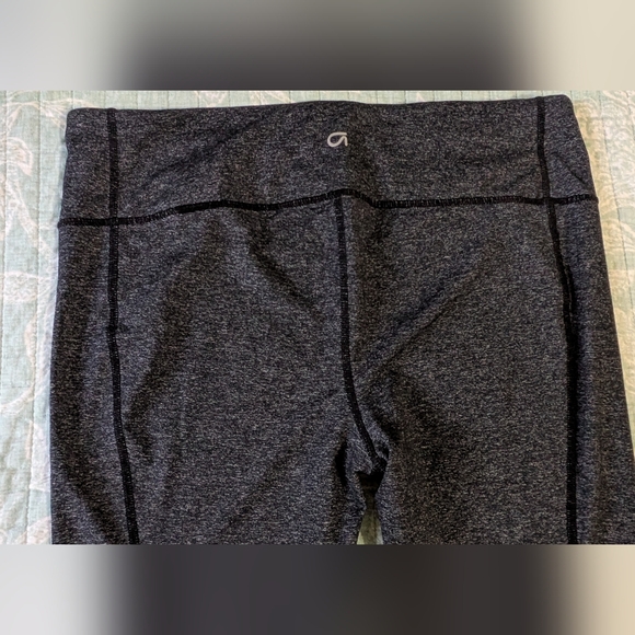 GAP Fit Heathered Grey Leggings. Size L. - Picture 7 of 8